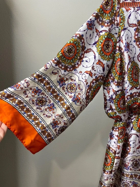 🎯Everly Silky Medallion Print Romper - Picture 4 of 6